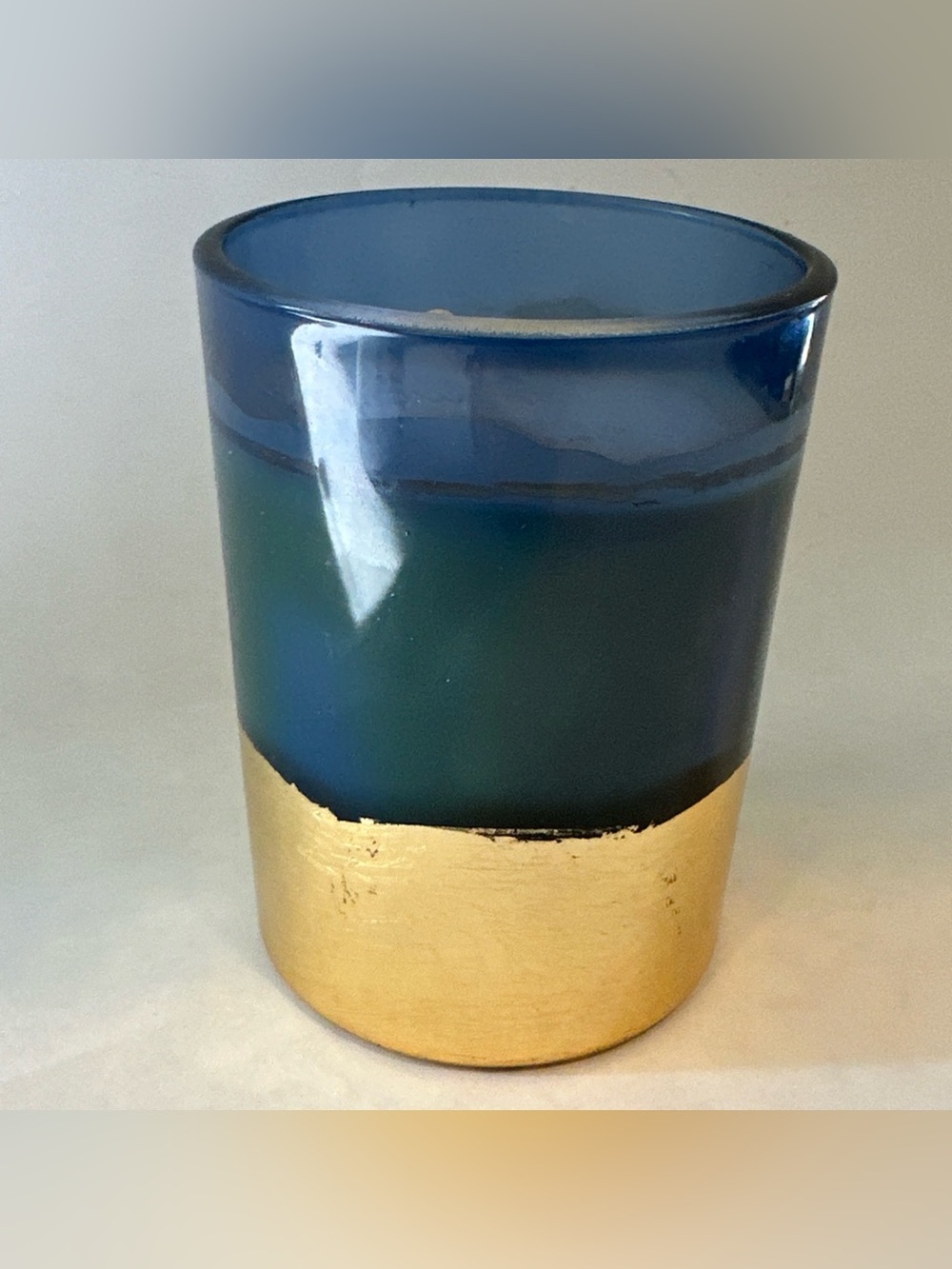 Paddywax White Flowers Hand Poured Soy Wax Jar Candle 8oz Gold Gilt Blue Vase